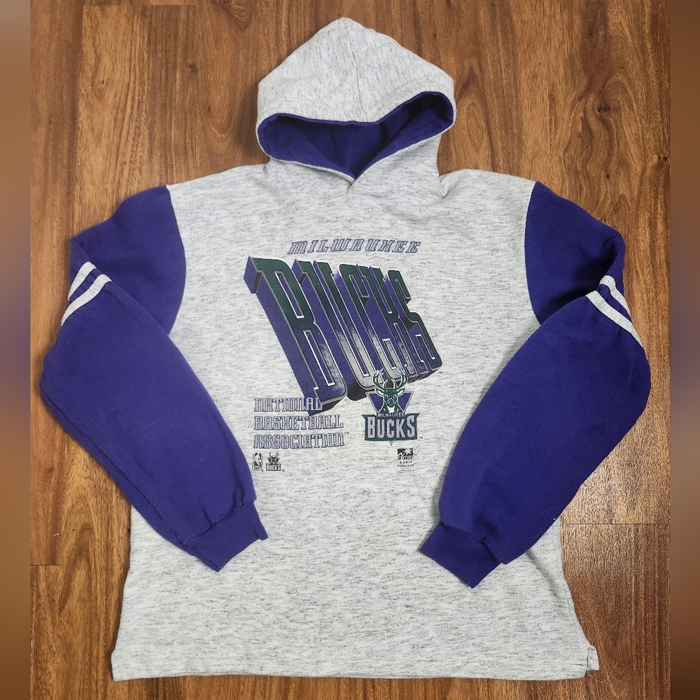 Vintage NBA Milwaukee Bucks Sweater Hoodie Made in USA